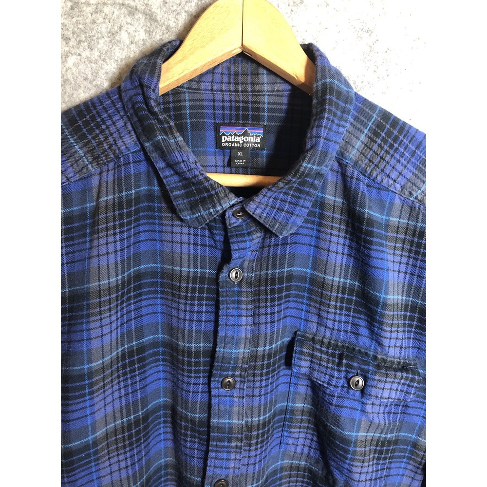 Patagonia Shirt Mens XL Blue Plaid Fjord Flannel Fishing Hiking Camping Outdoors